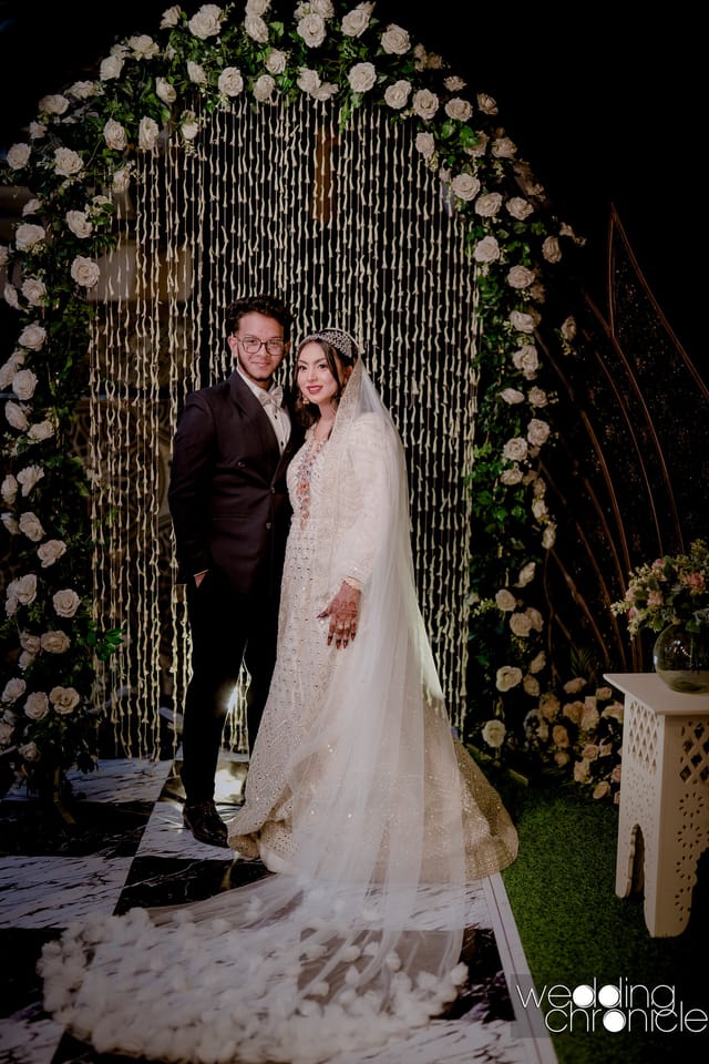 Luxury Hand-Crafted Long Floral Veil_img_6