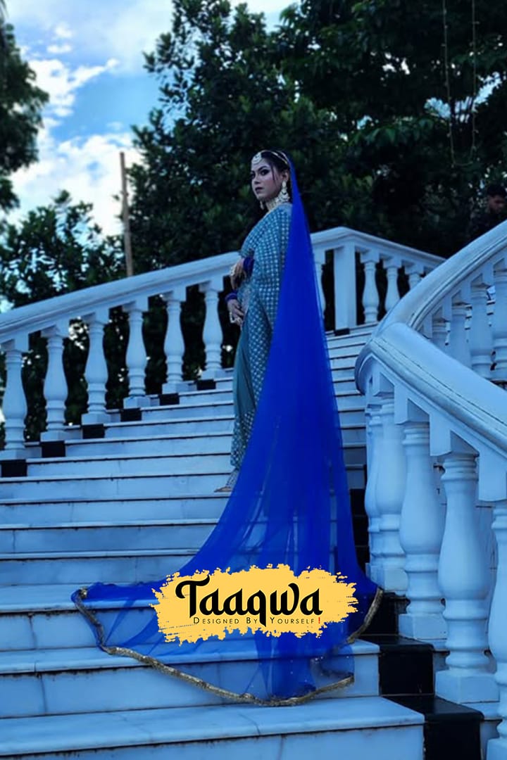 Royel Nevy Blue Long Chasma Tailcut Veil